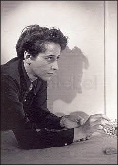 Portret Hannah Arendt