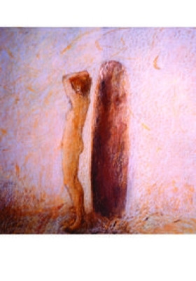 Frau bei Menhir